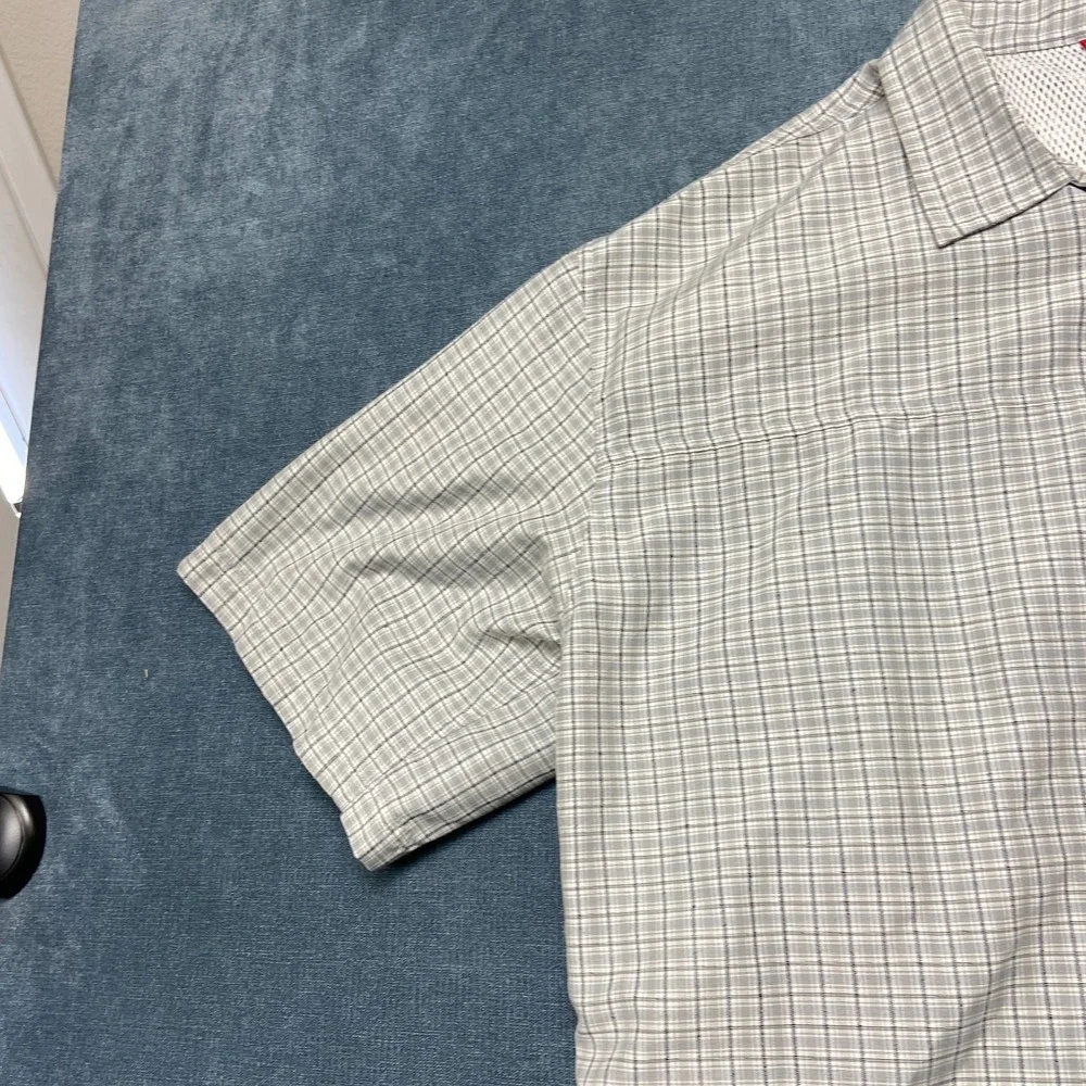 The North Face Shirt Mens Large Gray Check Mesh Lined Travel Outdoor Button Up